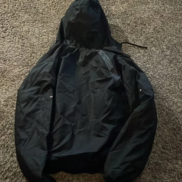 Lightweight windbreaker, size S - Picture 4 of 4
